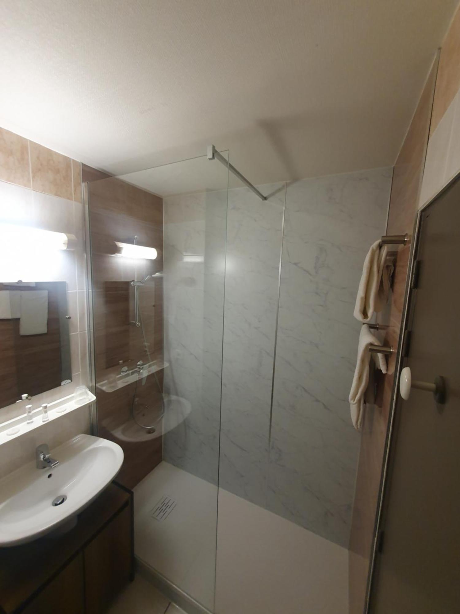 Hotel Salea Порник Экстерьер фото